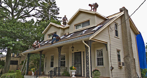 Roof Repair Estimates in Pelican Marsh, FL
